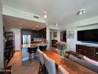 Photo #2: 6577953 Listing 