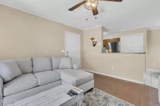 Photo #3: 6578062 Listing