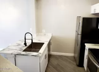 Photo #4: 6578137 Listing 