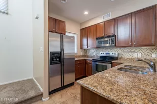 Photo #2: 6578747 Listing