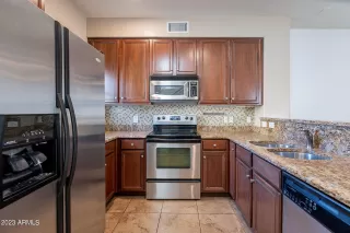 Photo #3: 6578747 Listing