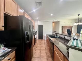 Photo #2: 6579023 Listing