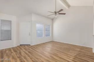 Photo #6: 6579115 Listing