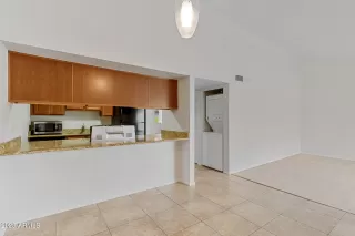 Photo #2: 6579462 Listing