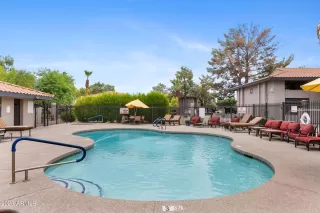 Photo #3: 6579462 Listing