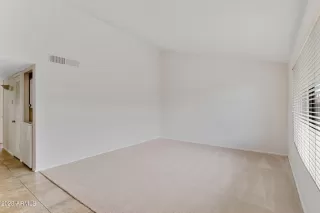 Photo #5: 6579462 Listing