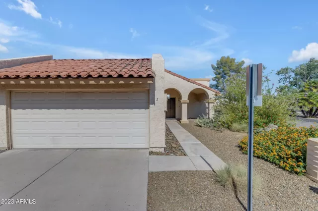 MLS: 6579564 Condo For Sale