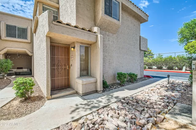 MLS: 6579572 Condo For Sale