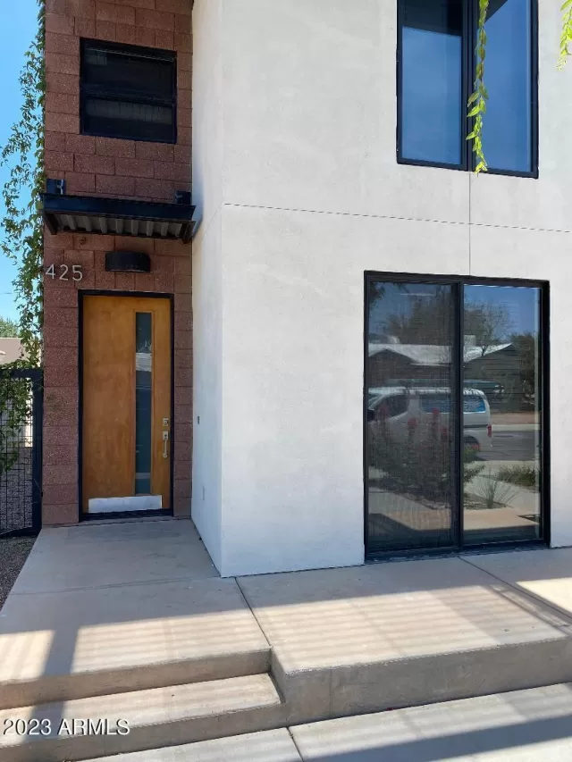 MLS: 6579640 Condo For Sale