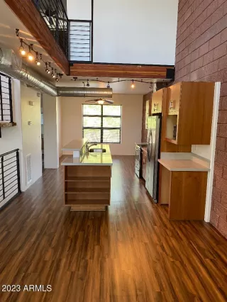 Photo #4: 6579640 Listing