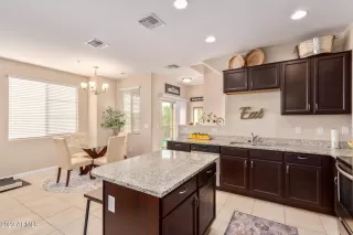 Photo #4: 6579697 Listing 