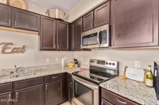 Photo #5: 6579697 Listing 