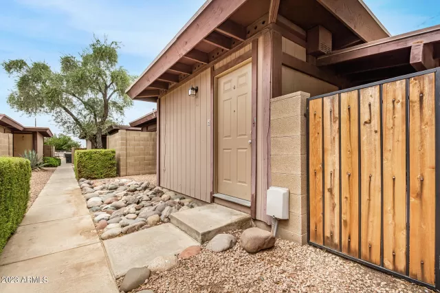 MLS: 6579789 Condo For Sale