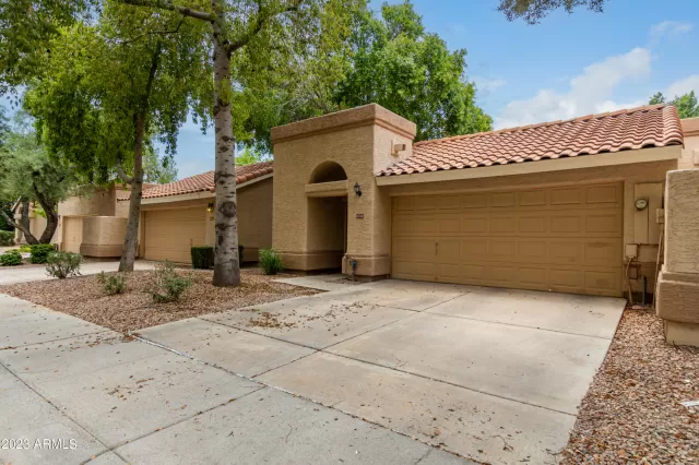 MLS: 6579892 Condo For Sale