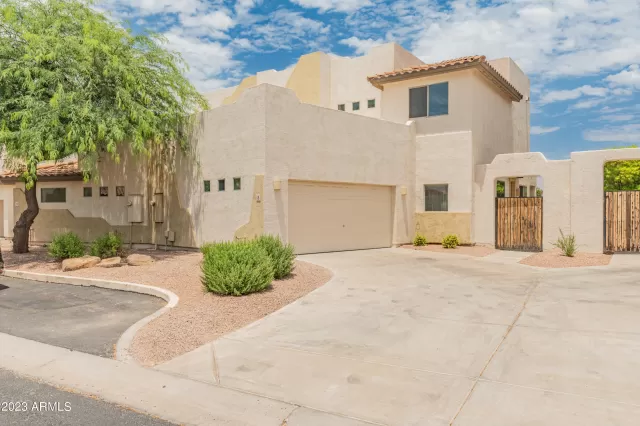 MLS: 6580086 Condo For Sale