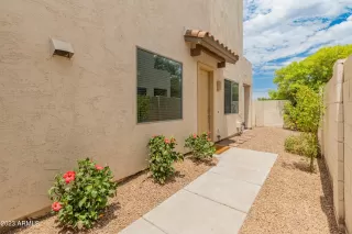 Photo #2: 6580086 Listing