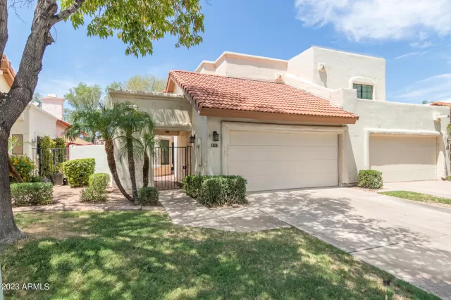 MLS: 6580272 Condo For Sale