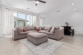 Photo #2: 6580355 Listing