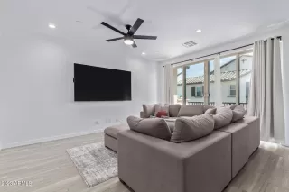 Photo #3: 6580355 Listing