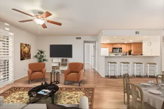 Photo #3: 6580454 Listing