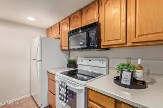 Photo #5: 6580454 Listing