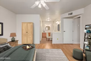 Photo #6: 6580454 Listing