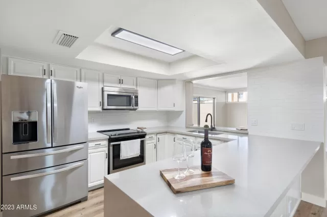 MLS: 6580486 Condo For Sale