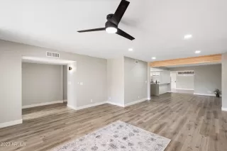 Photo #3: 6580486 Listing