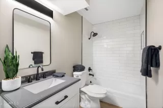 Photo #4: 6580486 Listing