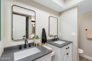 Photo #5: 6580486 Listing