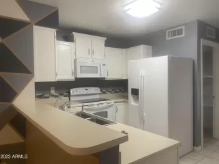 Photo #3: 6580940 Listing 