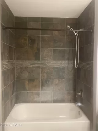 Photo #5: 6580940 Listing 