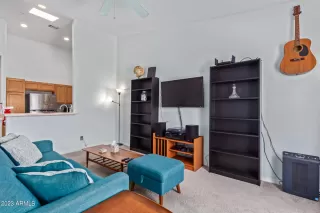 Photo #5: 6580998 Listing