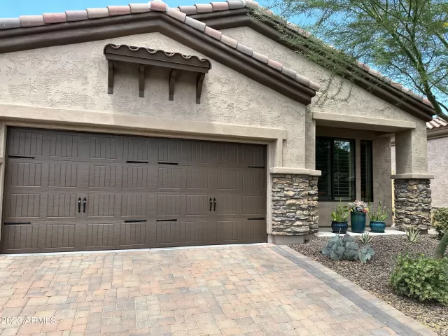 MLS: 6581187 Condo For Sale