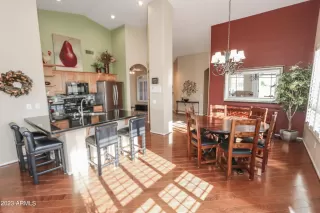 Photo #5: 6581259 Listing