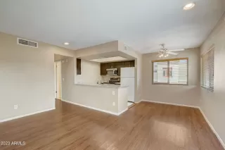 Photo #2: 6581311 Listing 