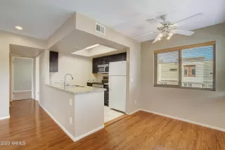 Photo #6: 6581311 Listing 