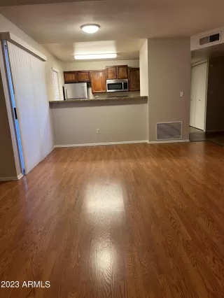 Photo #3: 6581372 Listing 