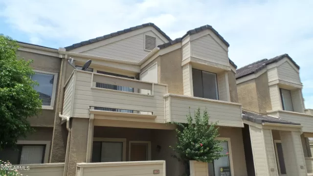 MLS: 6581580 Condo For Sale