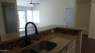 Photo #3: 6581580 Listing 