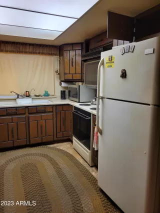 Photo #5: 6581589 Listing