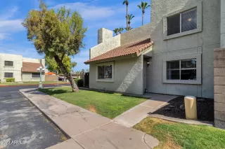 Photo #3: 6581700 Listing