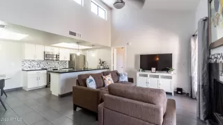 Photo #4: 6581760 Listing