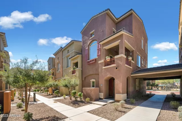 MLS: 6581846 Condo For Sale