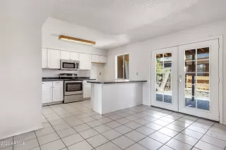 Photo #5: 6581856 Listing 