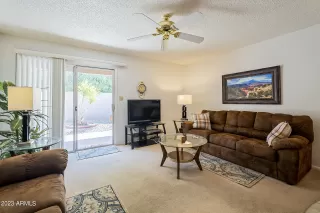 Photo #6: 6581940 Listing