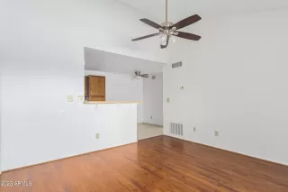 Photo #2: 6582117 Listing