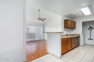 Photo #3: 6582117 Listing