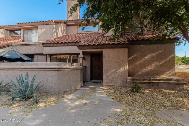 MLS: 6582536 Condo For Sale