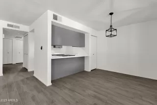 Photo #6: 6582660 Listing